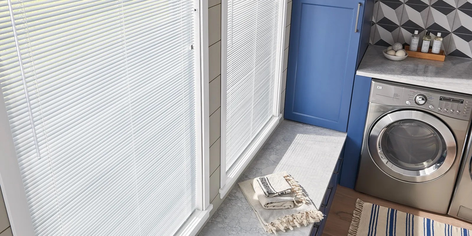 Aluminum blinds | Panter's Hardwood Floors & More